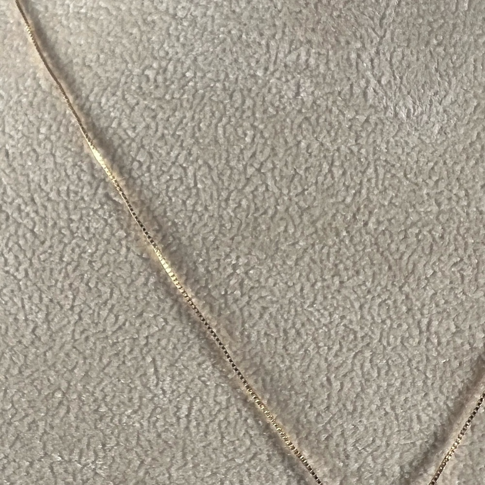 17 inch 14 kt Gold Necklace - Picture 3 of 8